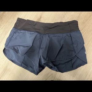 ❗️SOLD❗️Lululemon Women’s shorts size 4